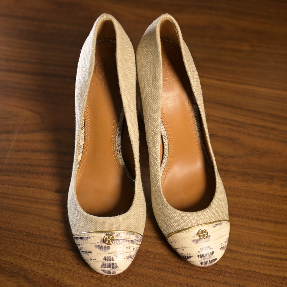 Tory Burch $325. Canvas Snakeskin Cap Toe Block Heel Pumps Beige Gold Logo 9M